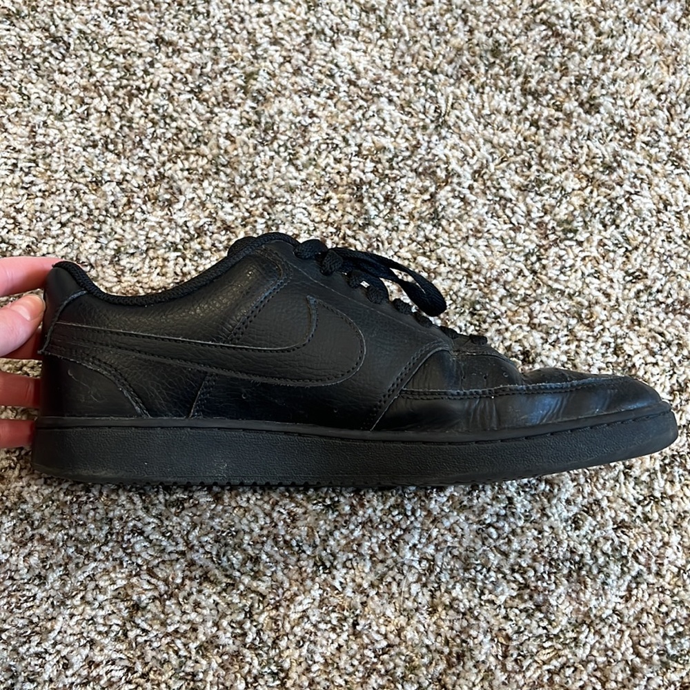 Nike Mens Black shoes- court vision